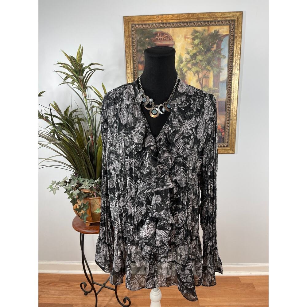 Style & Co Blouse Top Women's 18W Black‎ White Leaf Print Ruffled Quiet Luxury
